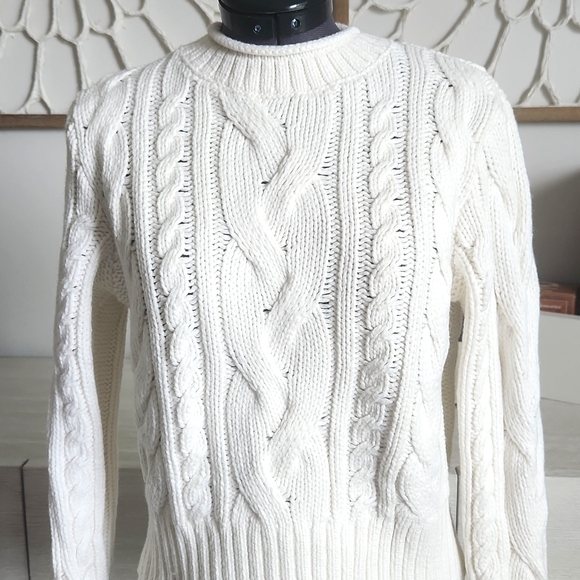 White cable knit sweater - Picture 2 of 5